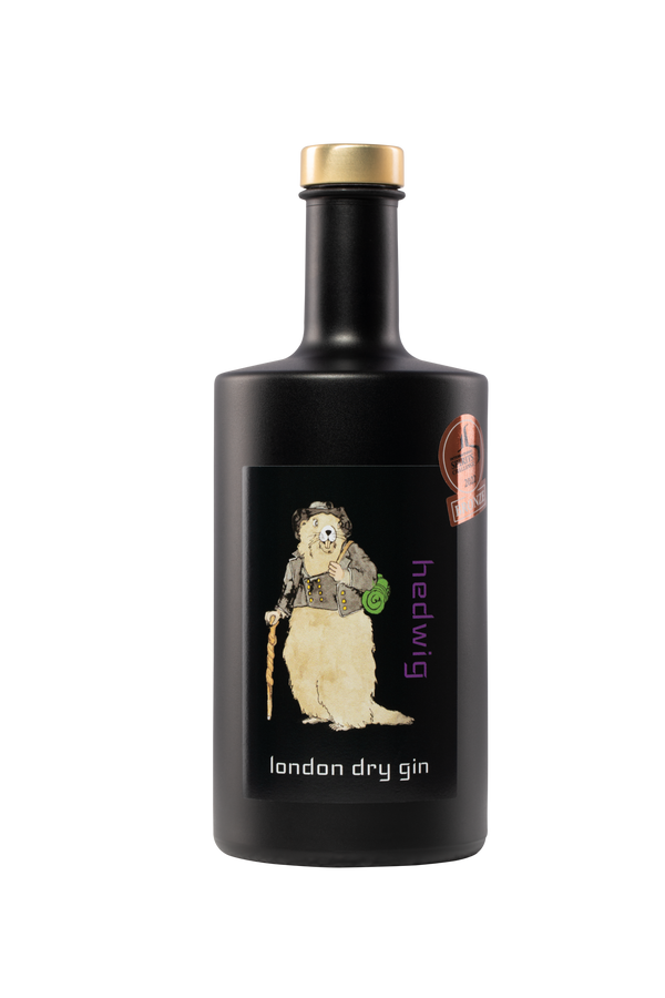 hedwig London Dry Gin Flasche ohne Schnaps Glas gefüllt mit der Spirituose
